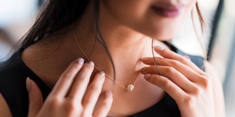 How the Right Jewelry Can Complete the Perfect Outfit